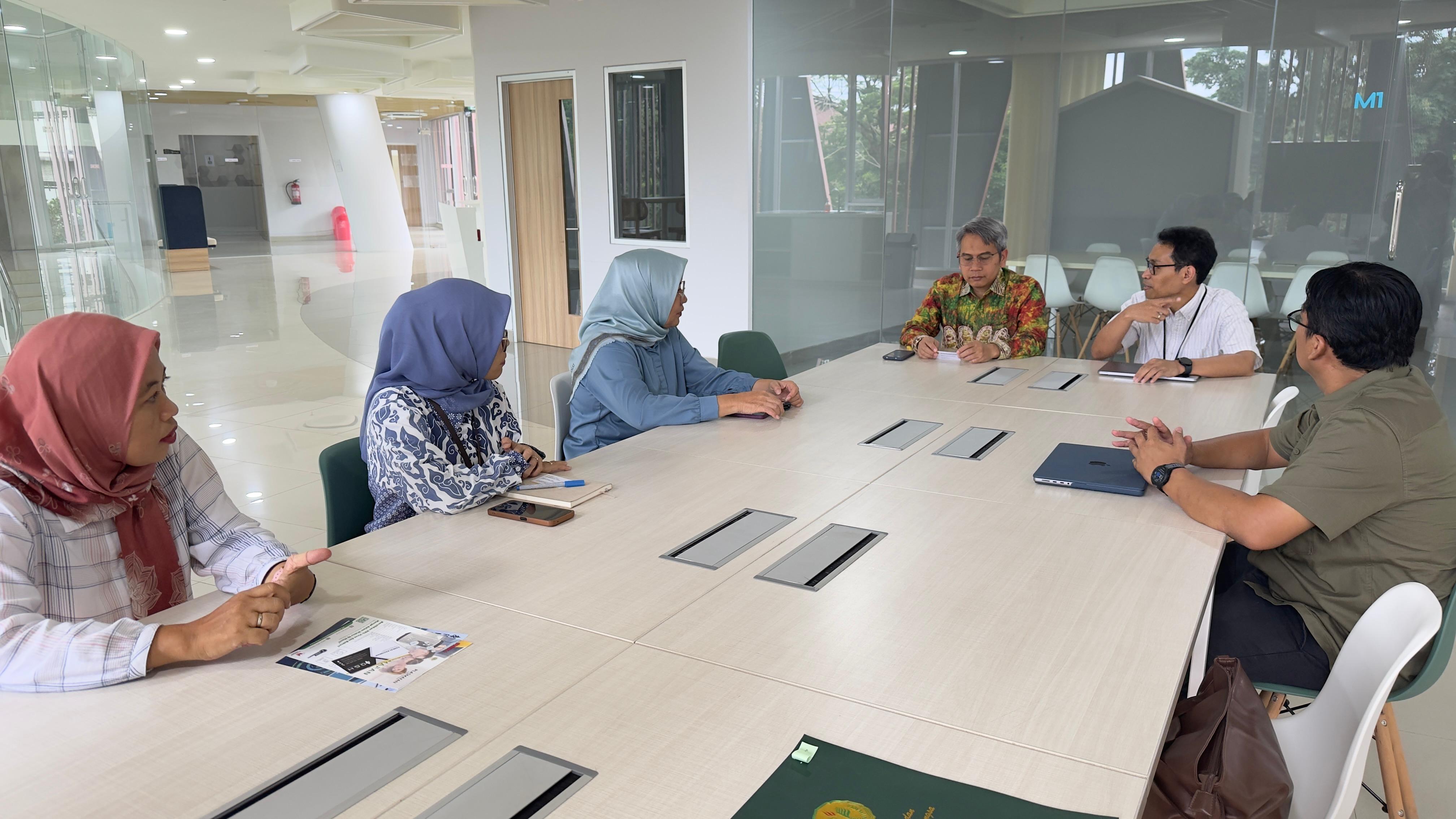 Direktorat ISIP UNJ Gelar Benchmarking ke Direktorat IRBT UI
