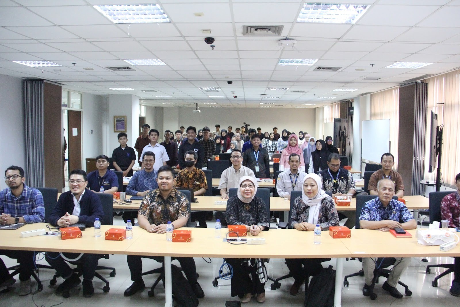 Penandatanganan MoU Program Studi Fisika dengan PT Solar Energy Baru