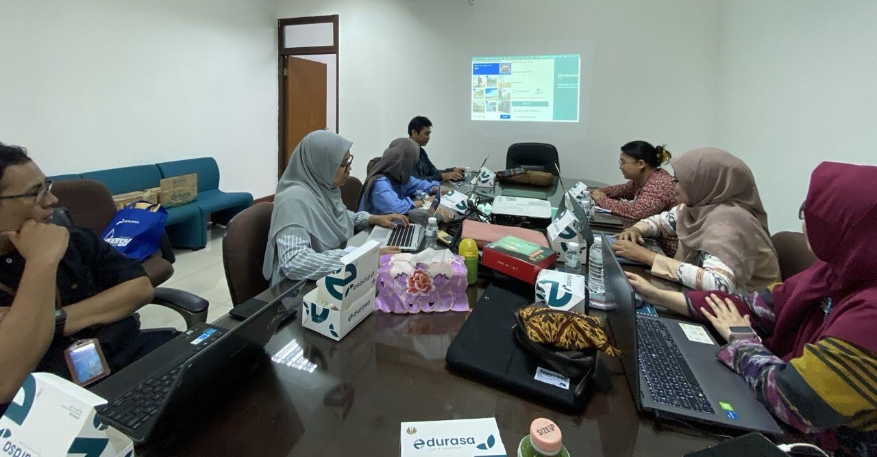 Supporting Employee Welfare, Jakarta State University Conducts Hunger Prevention Interventions